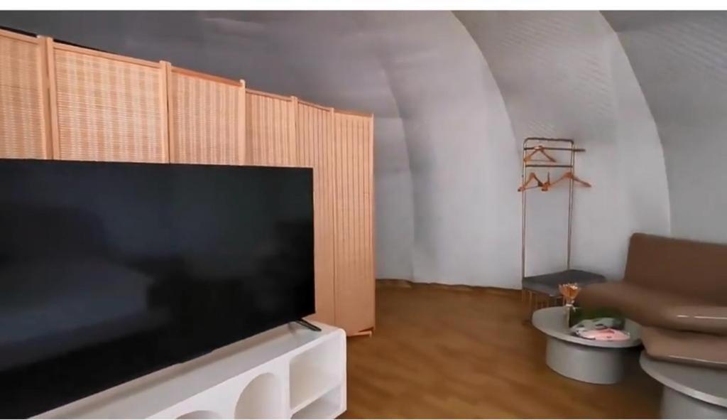 Caravans Park & Glamping Tents In The Vineyard Vila Turda Exterior foto